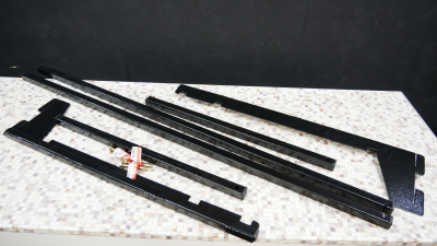 Стойка подвесная для хранения колес М02